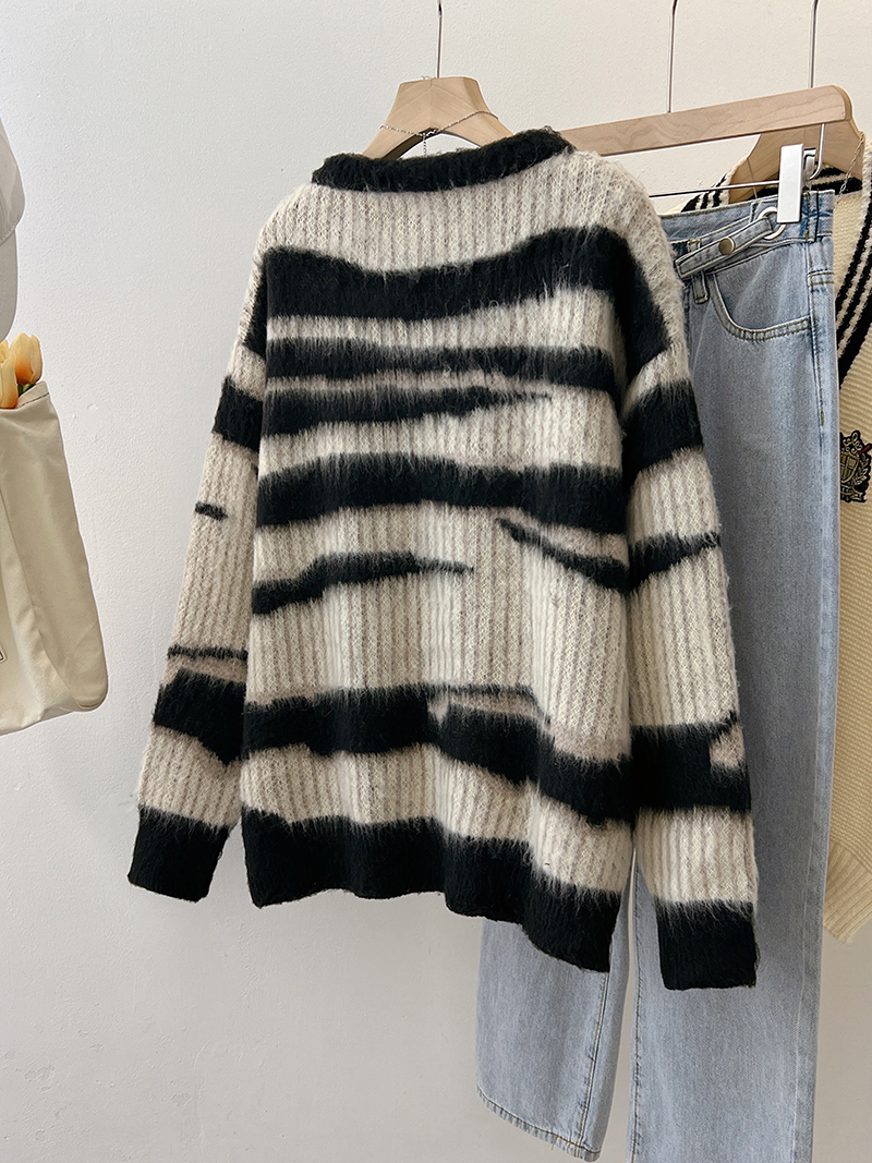Casual knitted fashion long sleeve mixed colors sweater