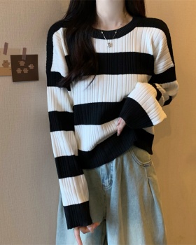 Korean style long sleeve retro T-shirt Casual stripe tops