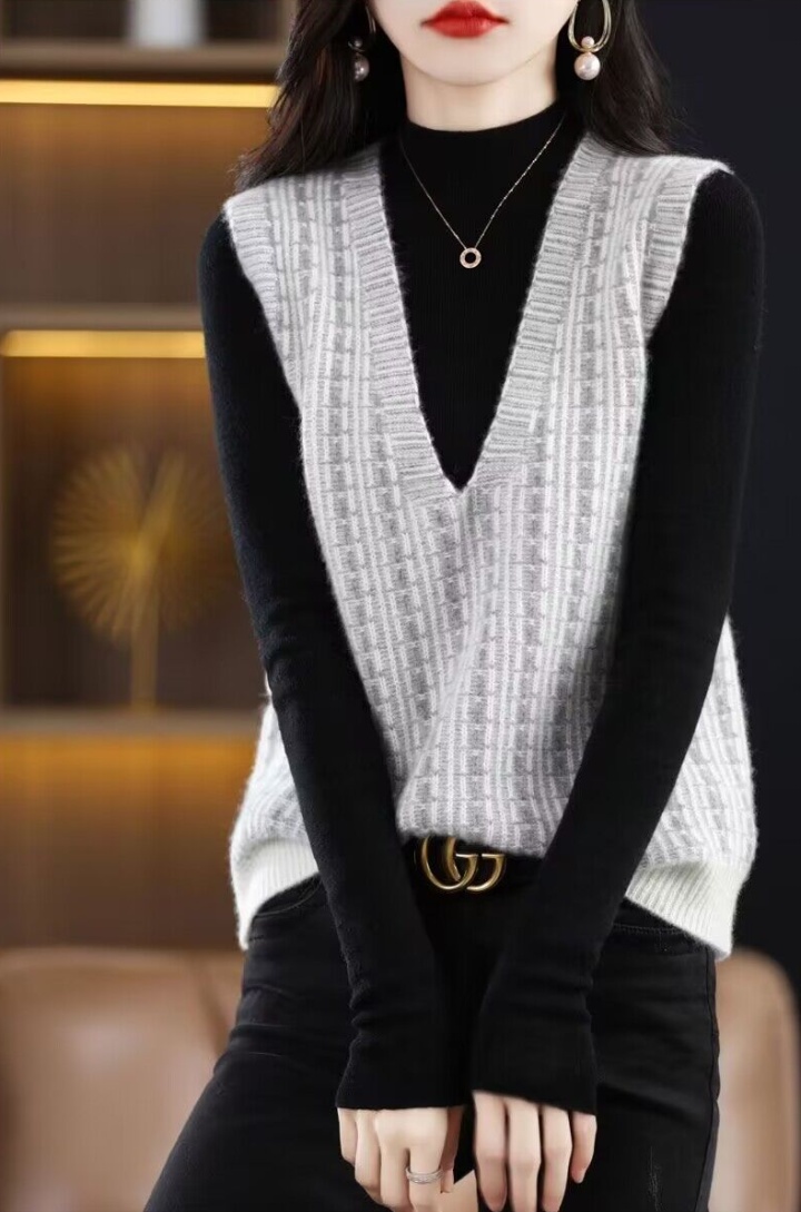Cashmere autumn shirts V-neck wool sweater for women