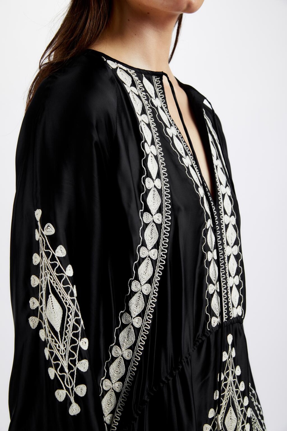 Retro embroidery black frenum dress