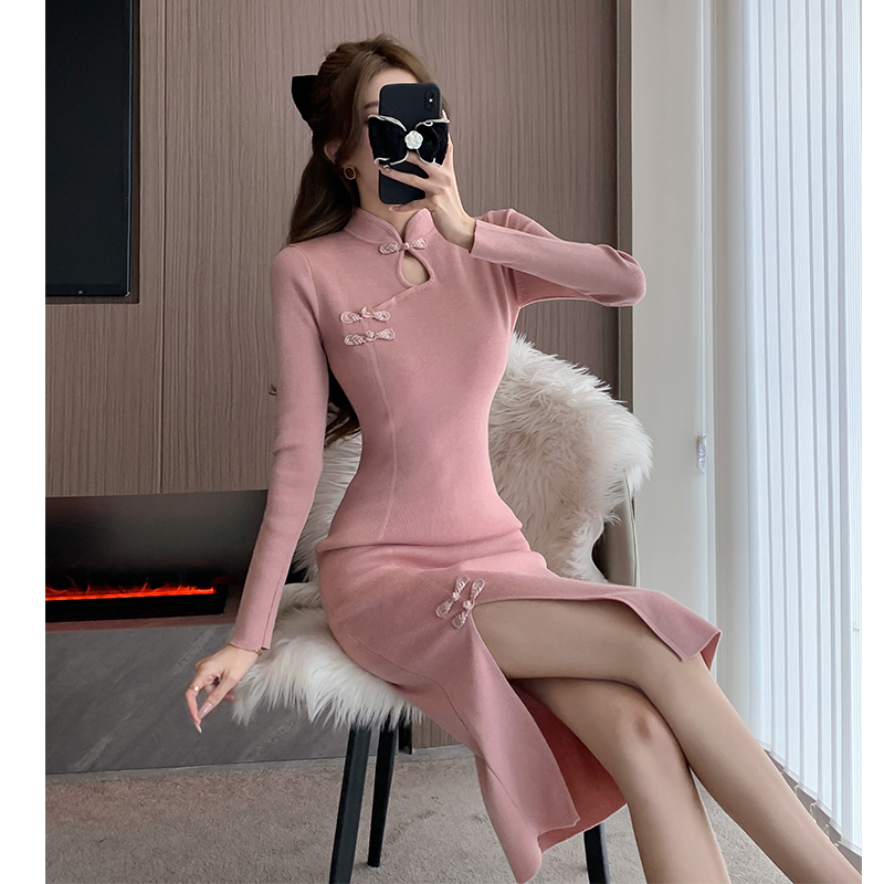 Split retro cheongsam buckleed hollow dress for women