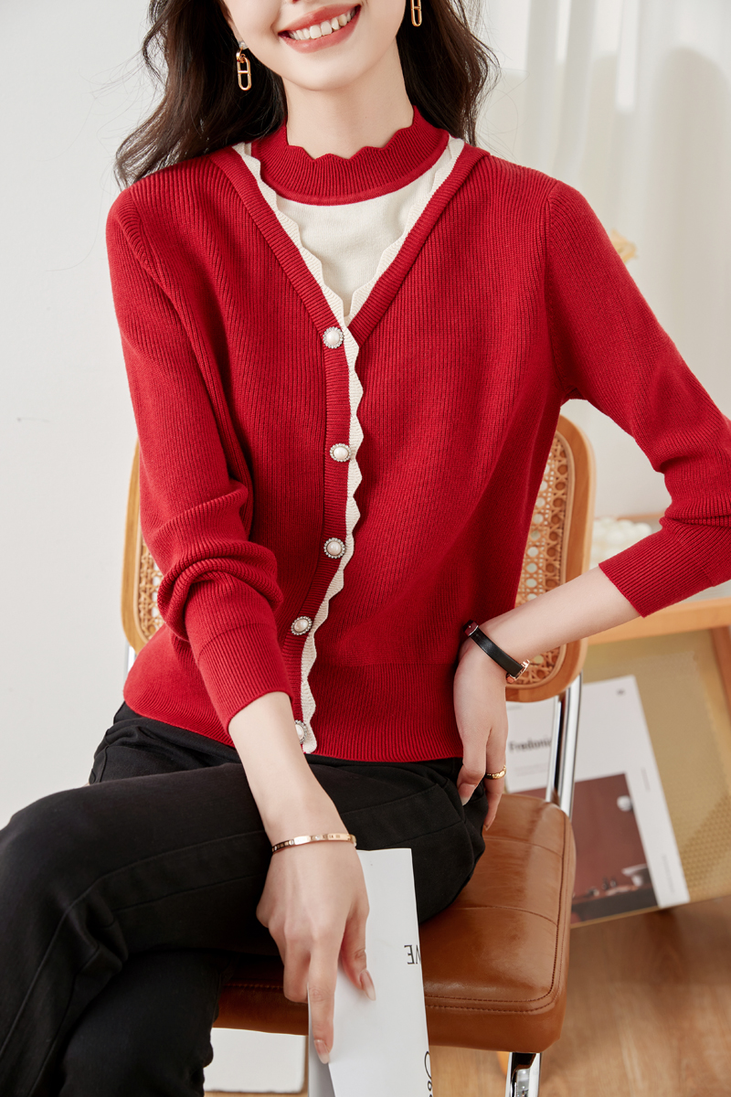 Pseudo-two bottoming shirt knitted sweater for women
