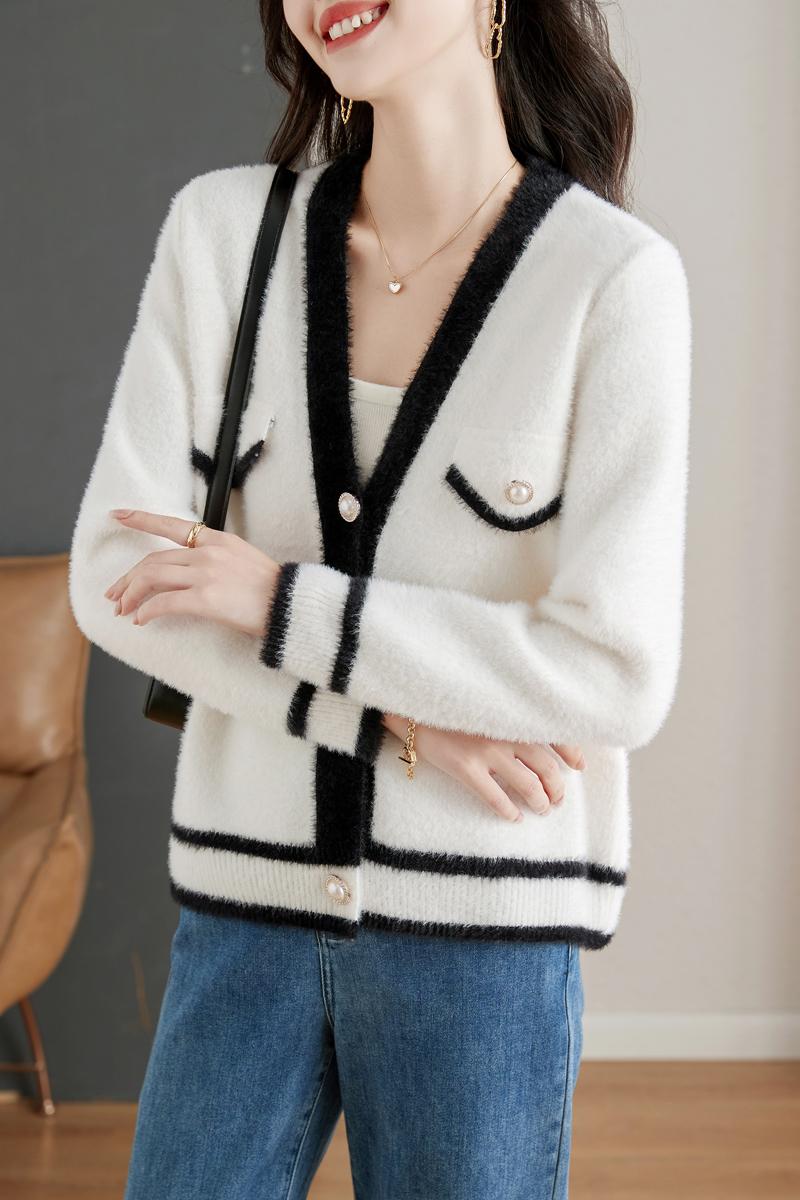 Loose knitted tops V-neck sweater for women