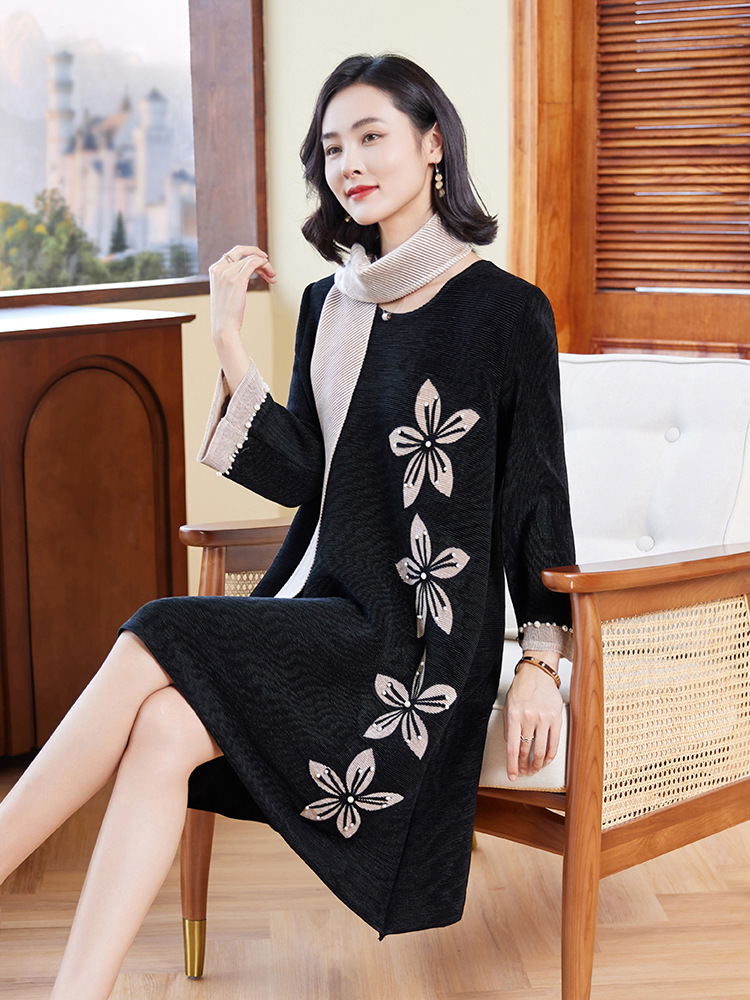 Autumn and winter fold noble long sleeve Western style dress