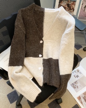 Show young mixed colors cardigan for women