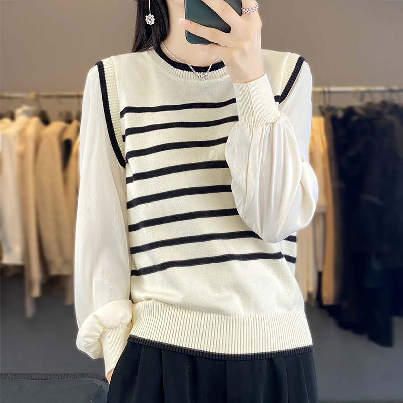 Chiffon stitching Pseudo-two autumn and winter sweater