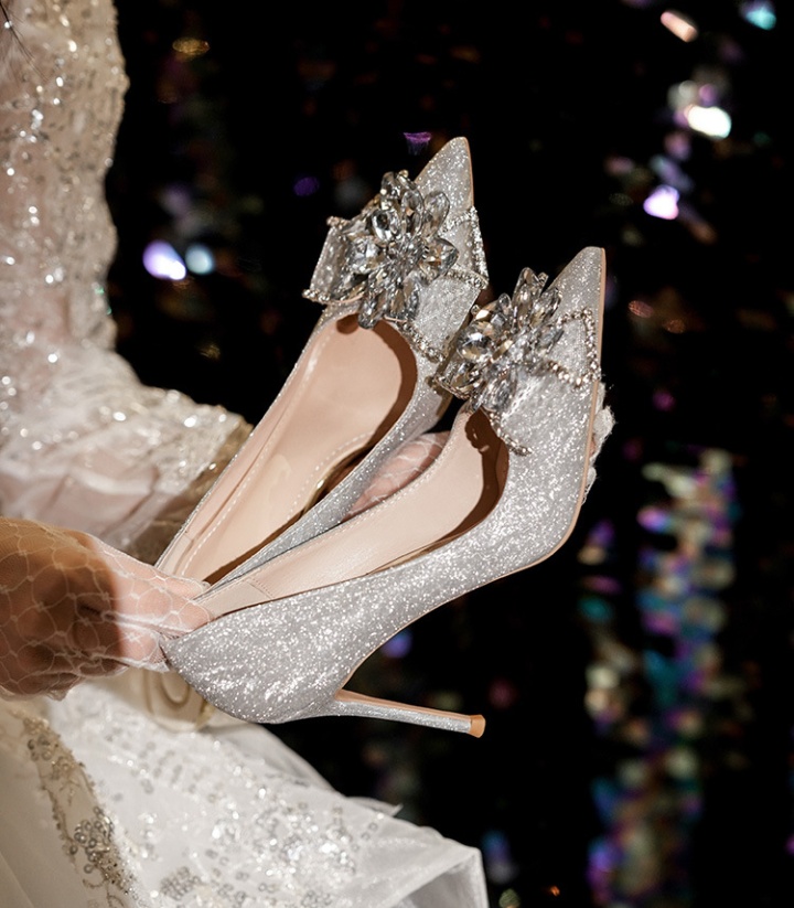 Pointed bride high-heeled shoes low wedding shoes