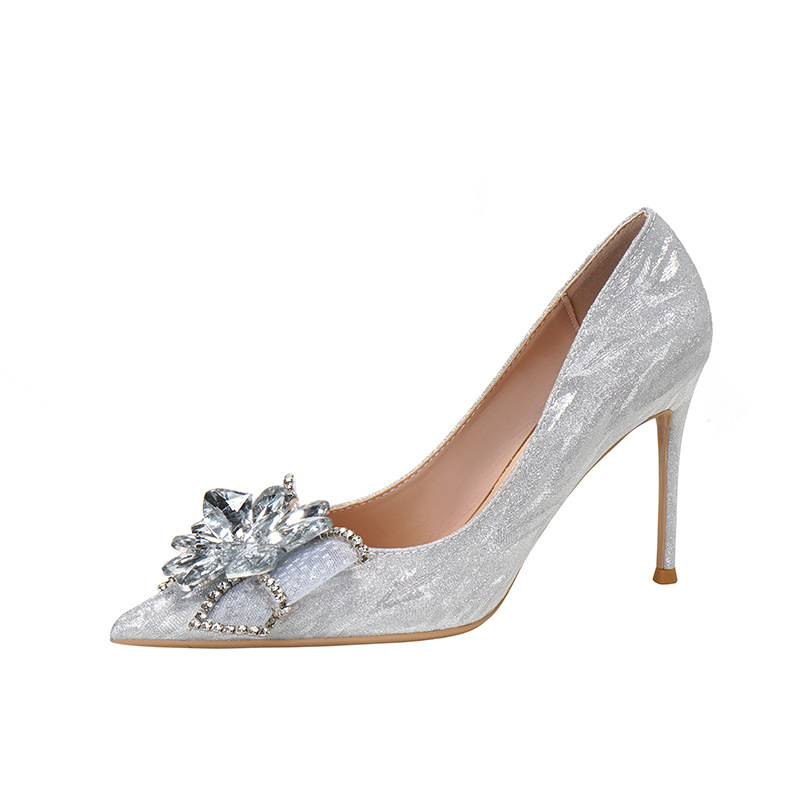 Pointed bride high-heeled shoes low wedding shoes