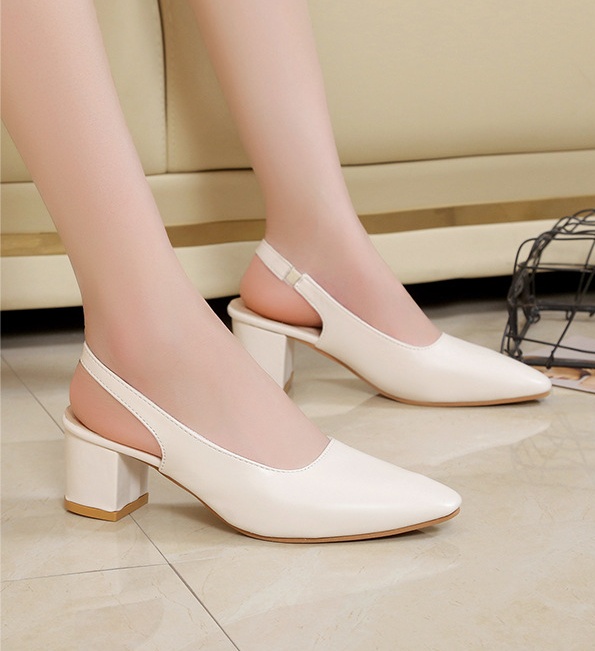 Large yard pointed shoes thick low high-heeled shoes