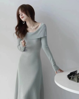 Long sleeve fashion flat shoulder wool dress