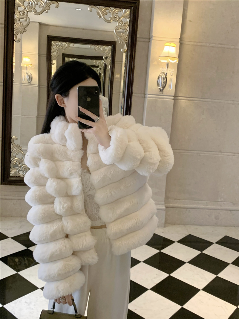 Slim ladies short tops faux fur winter coat for women
