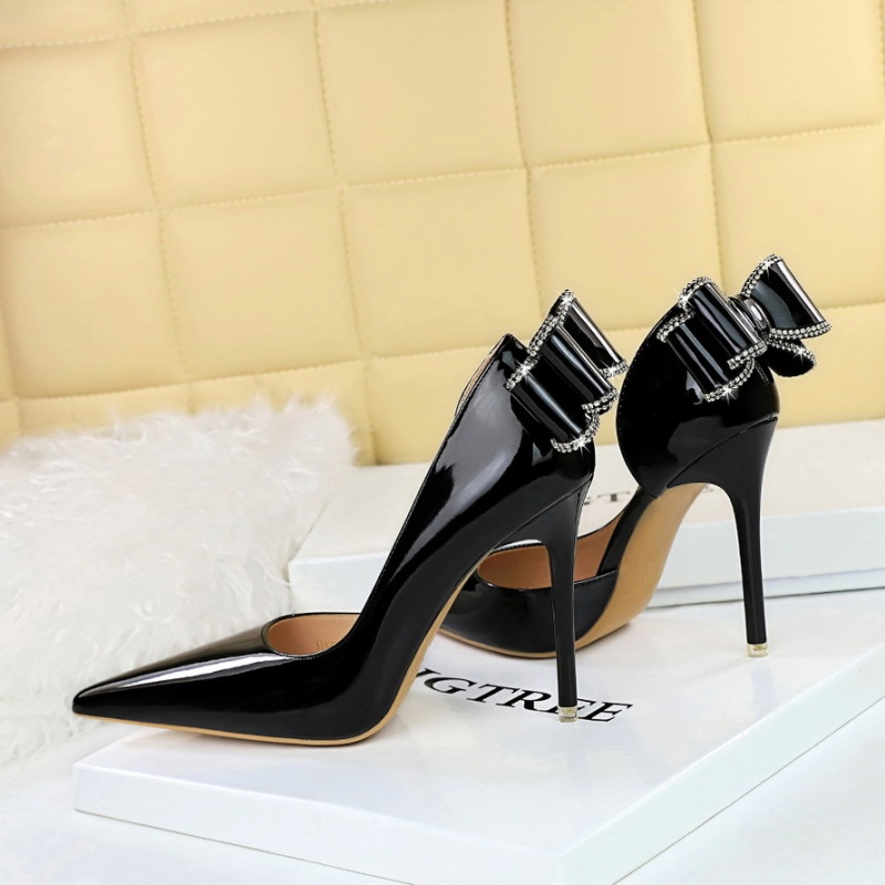 Fine-root low high-heeled shoes patent leather bow shoes