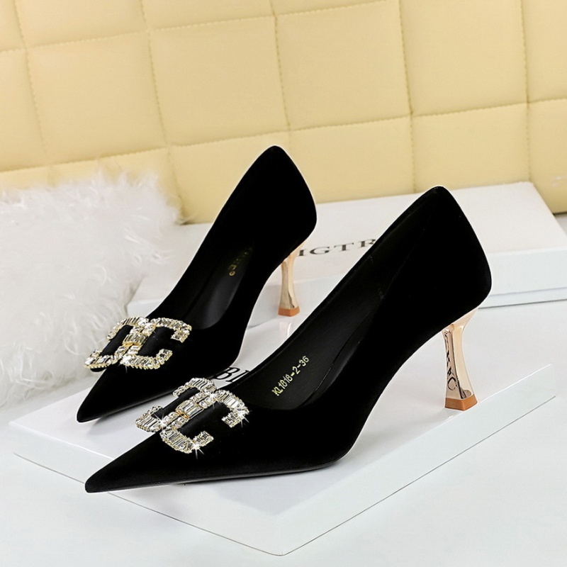 Pointed rhinestone shoes banquet high-heeled shoes