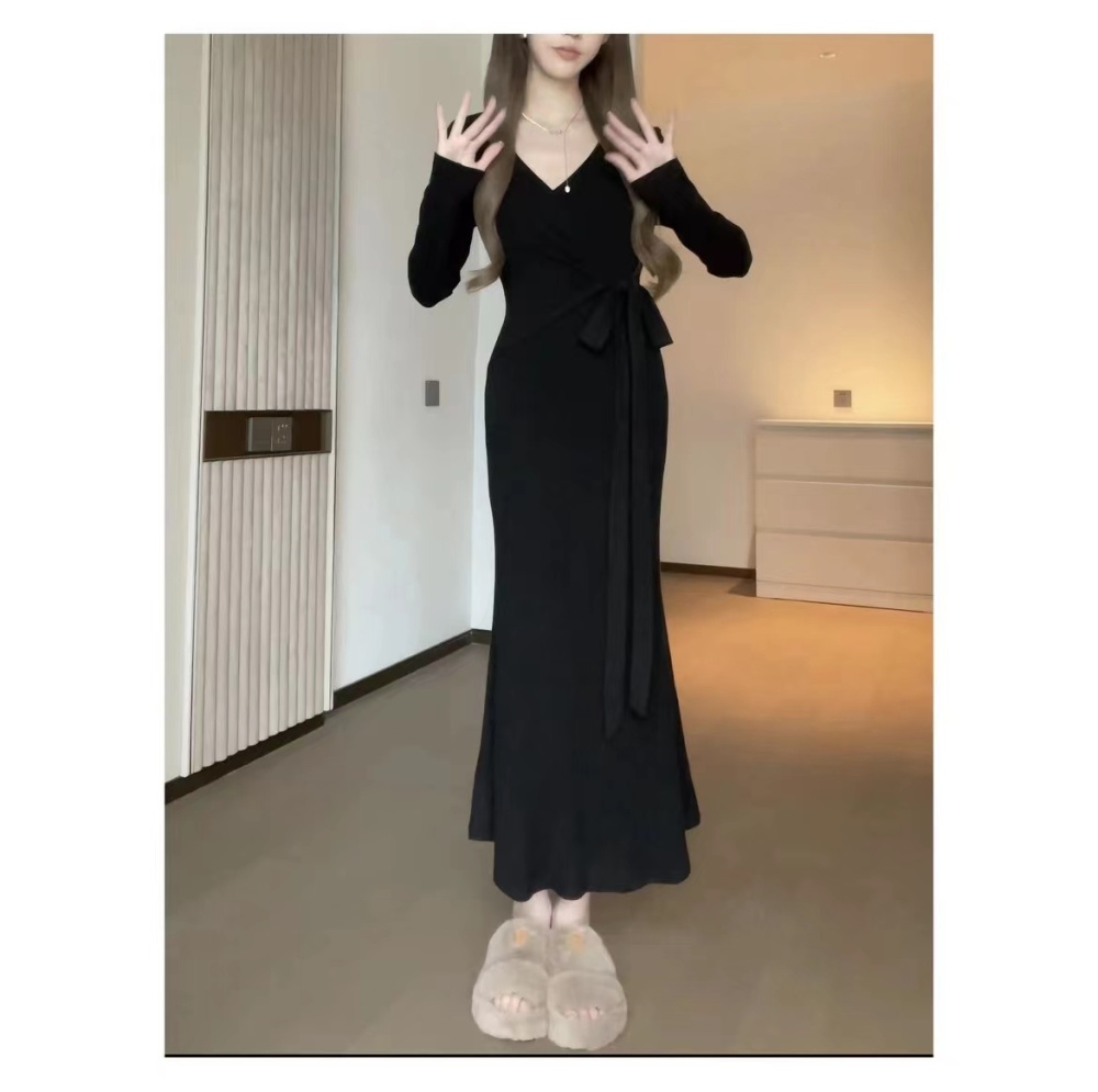 Long sleeve knitted tender V-neck fold dress