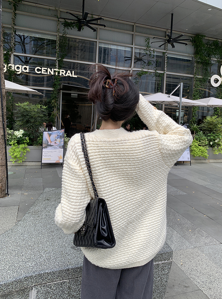 Thick thermal coat autumn and winter V-neck sweater for women
