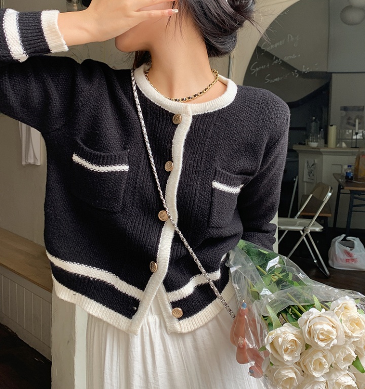 Single-breasted autumn cardigan for women