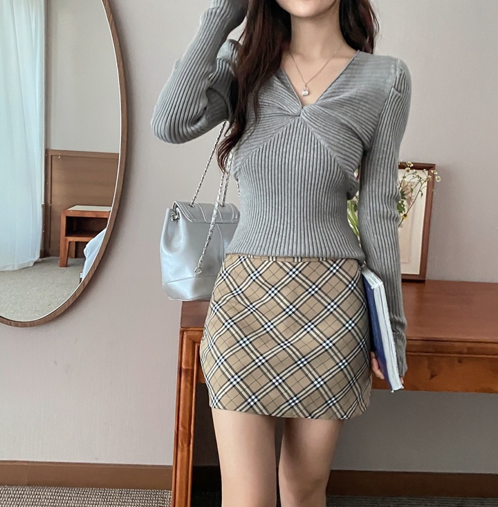 Simple knitted V-neck pit stripe pure sweater