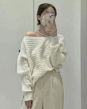 Horizontal collar Korean style all-match strapless sweater