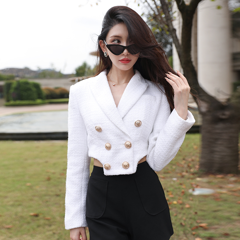 Short arc slim clipping white woolen coat for women