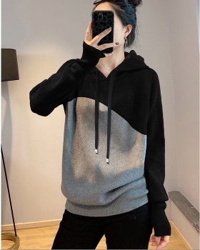 Pseudo-two tops fashion sweater for women