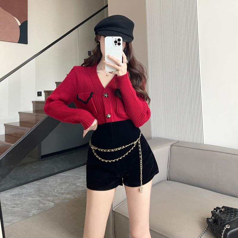 Chain decoration shorts boots pants for women