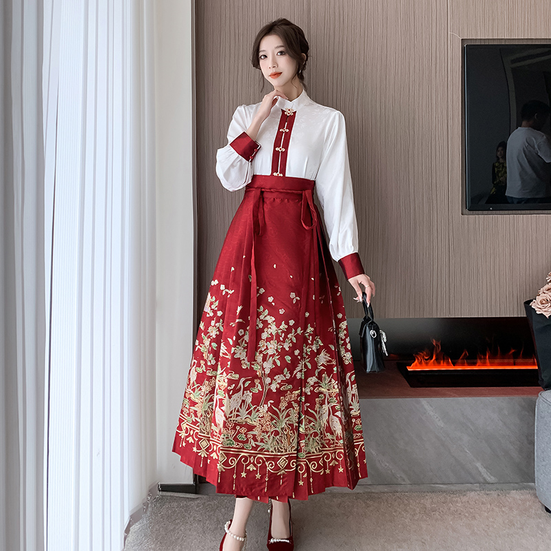 Small fellow wedding Chinese style red evening dress a set