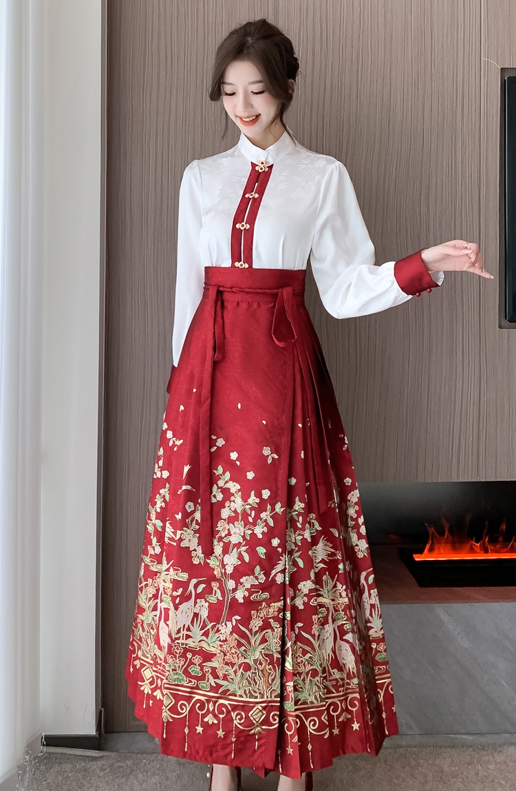 Small fellow wedding Chinese style red evening dress a set