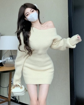 Flat shoulder pinched waist sweater dress