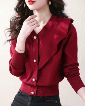 Spring and autumn bottoming red V-neck retro sweater