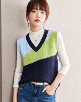 Sleeveless short tops knitted sweater for women