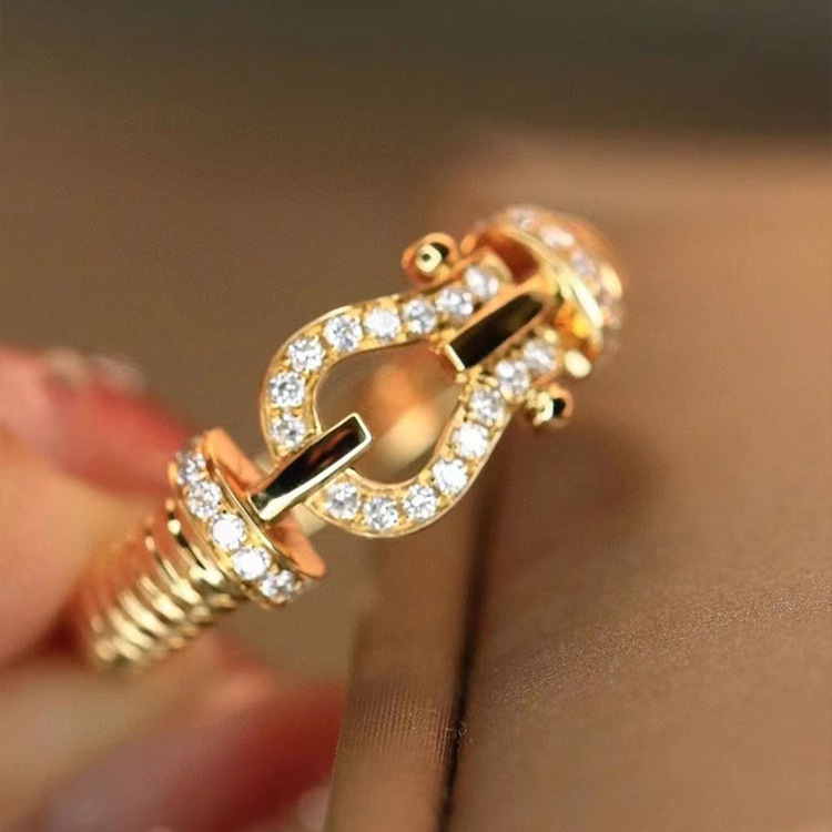 Light luxury creative rhinestone screw thread ring