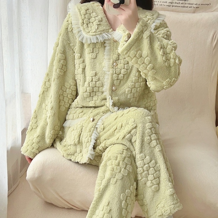 Coral velvet pajamas plus velvet cardigan for women