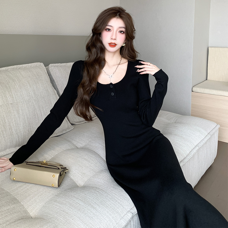 Autumn and winter U-neck Casual spicegirl slim black dress