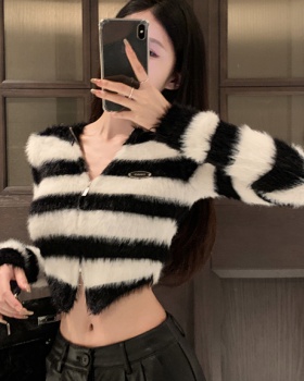 Lazy sweater cardigan for women