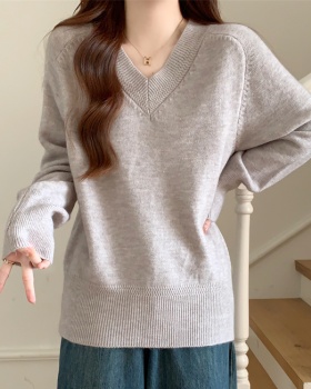 All-match pullover loose V-neck retro sweater