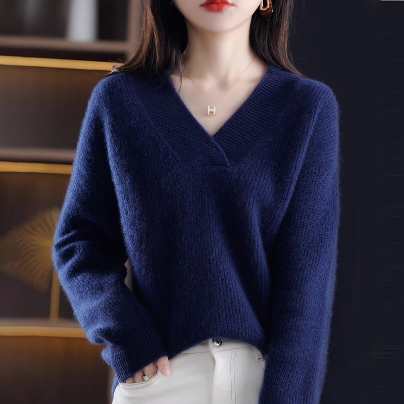 Knitted loose V-neck bottoming pure sweater for women