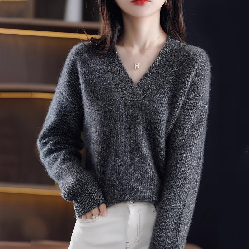 Knitted loose V-neck bottoming pure sweater for women