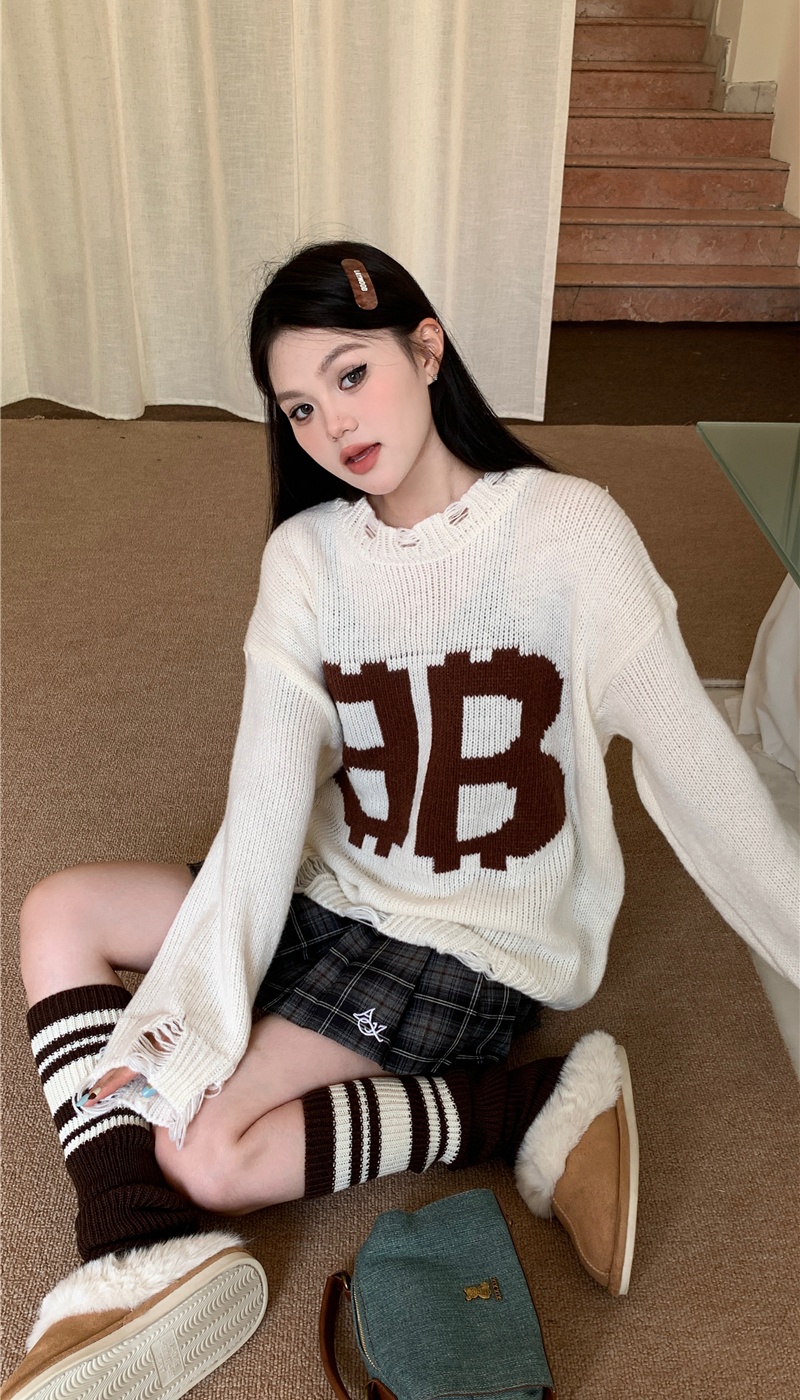 Holes all-match Korean style round neck knitted sweater