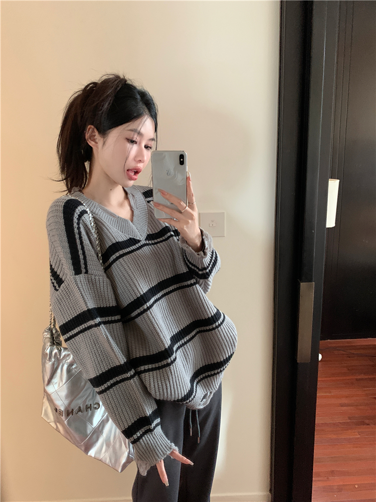 Lazy stripe knitted burr retro V-neck loose sweater