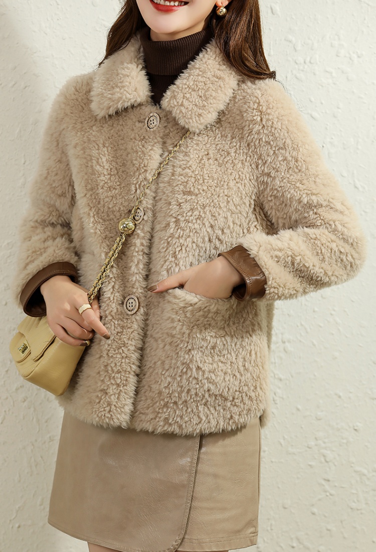 Winter lambs wool fur coat short coat for women