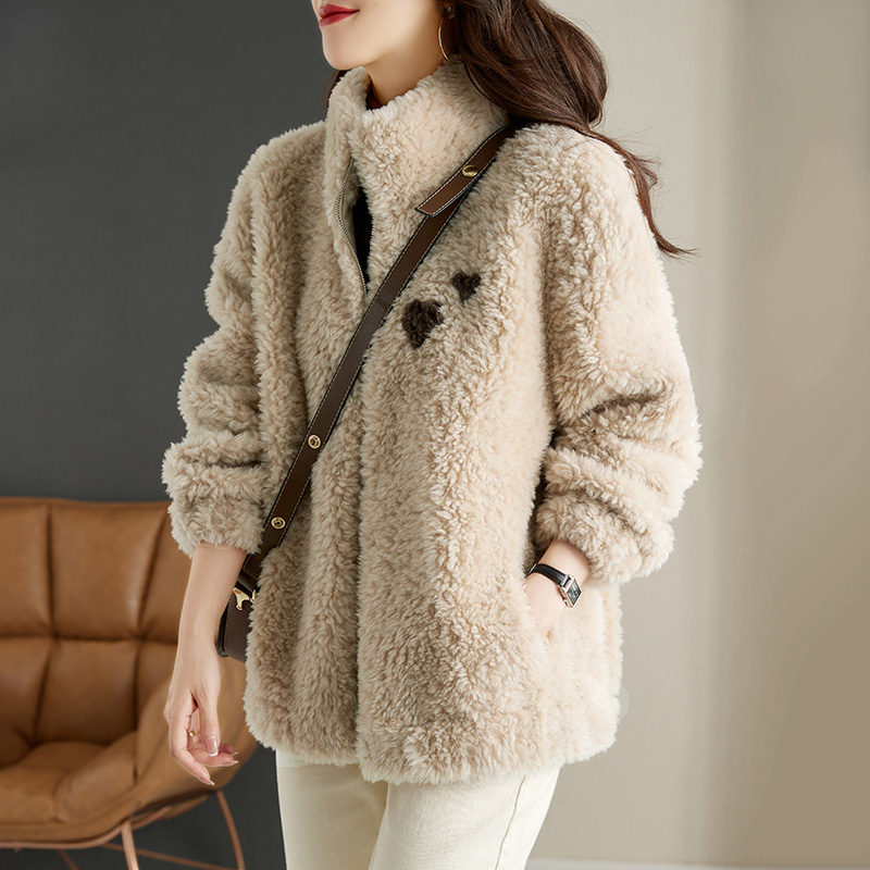 Winter long overcoat lambs wool coat