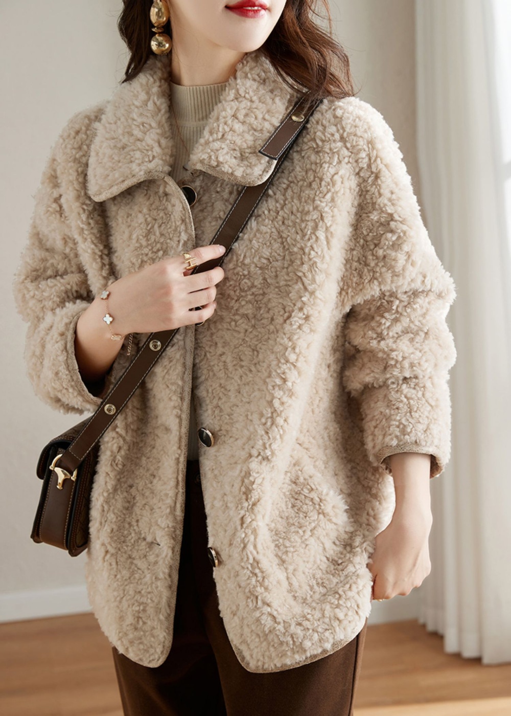 Wool short overcoat small fellow winter coat for women