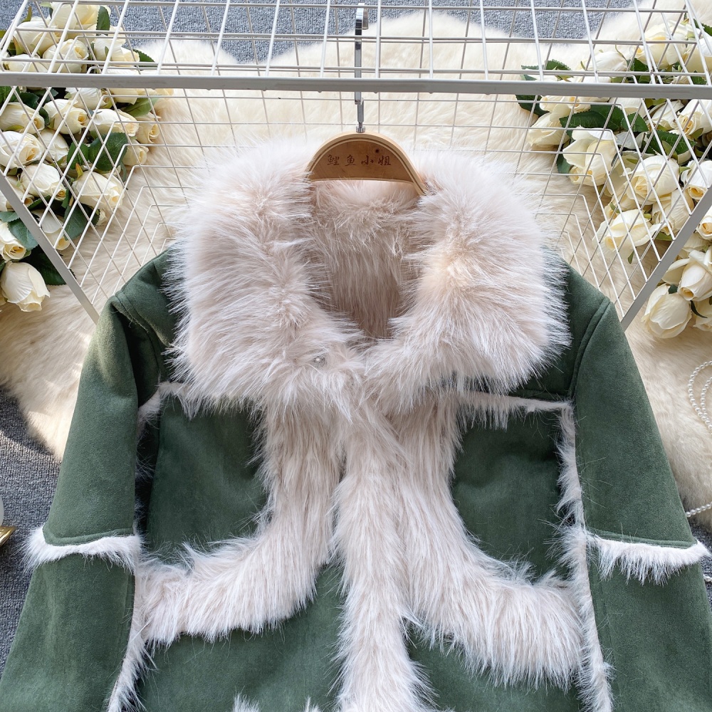 Plus velvet thermal winter lambs wool coat for women
