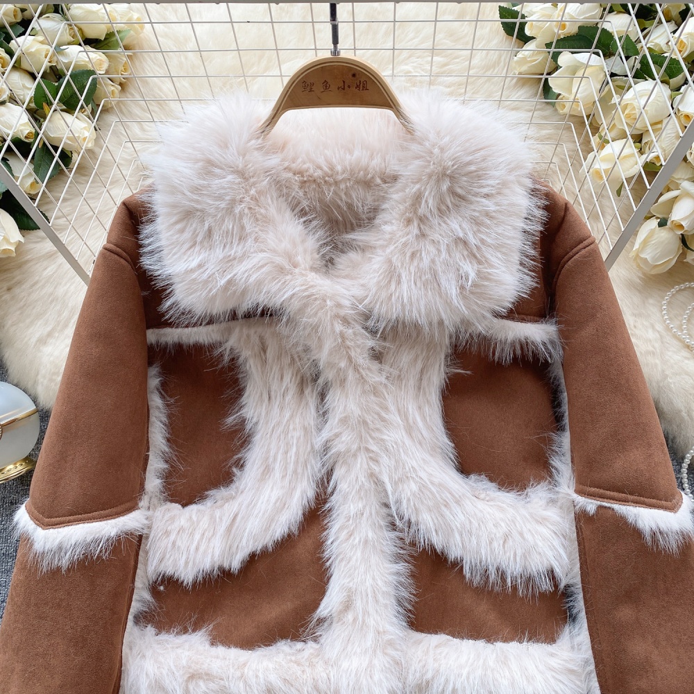 Plus velvet thermal winter lambs wool coat for women