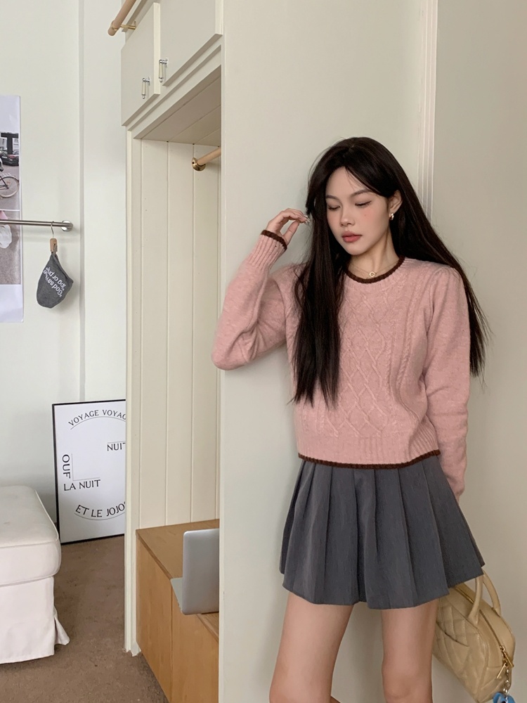 Autumn and winter short knitted tender sweater