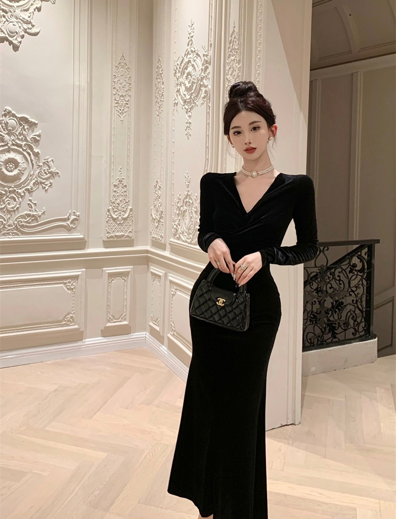 Cross V-neck long bottoming autumn and winter pinched waist dress