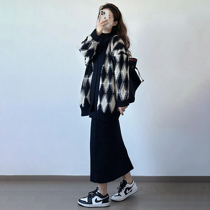Autumn and winter Korean style dress knitted coat a set