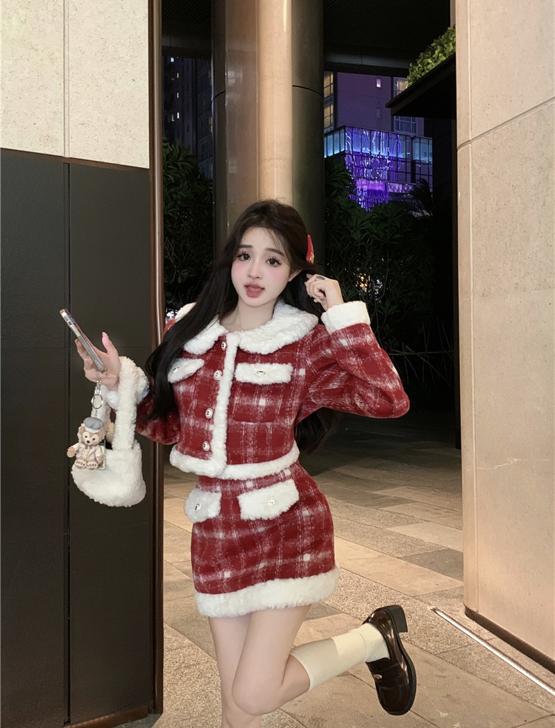 Doll collar winter coat rabbit fur plaid short skirt a set