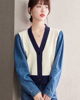 V-neck loose mixed colors coat knitted splice sweater