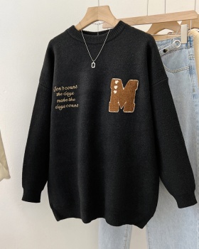 Autumn and winter loose embroidery pullover sweater